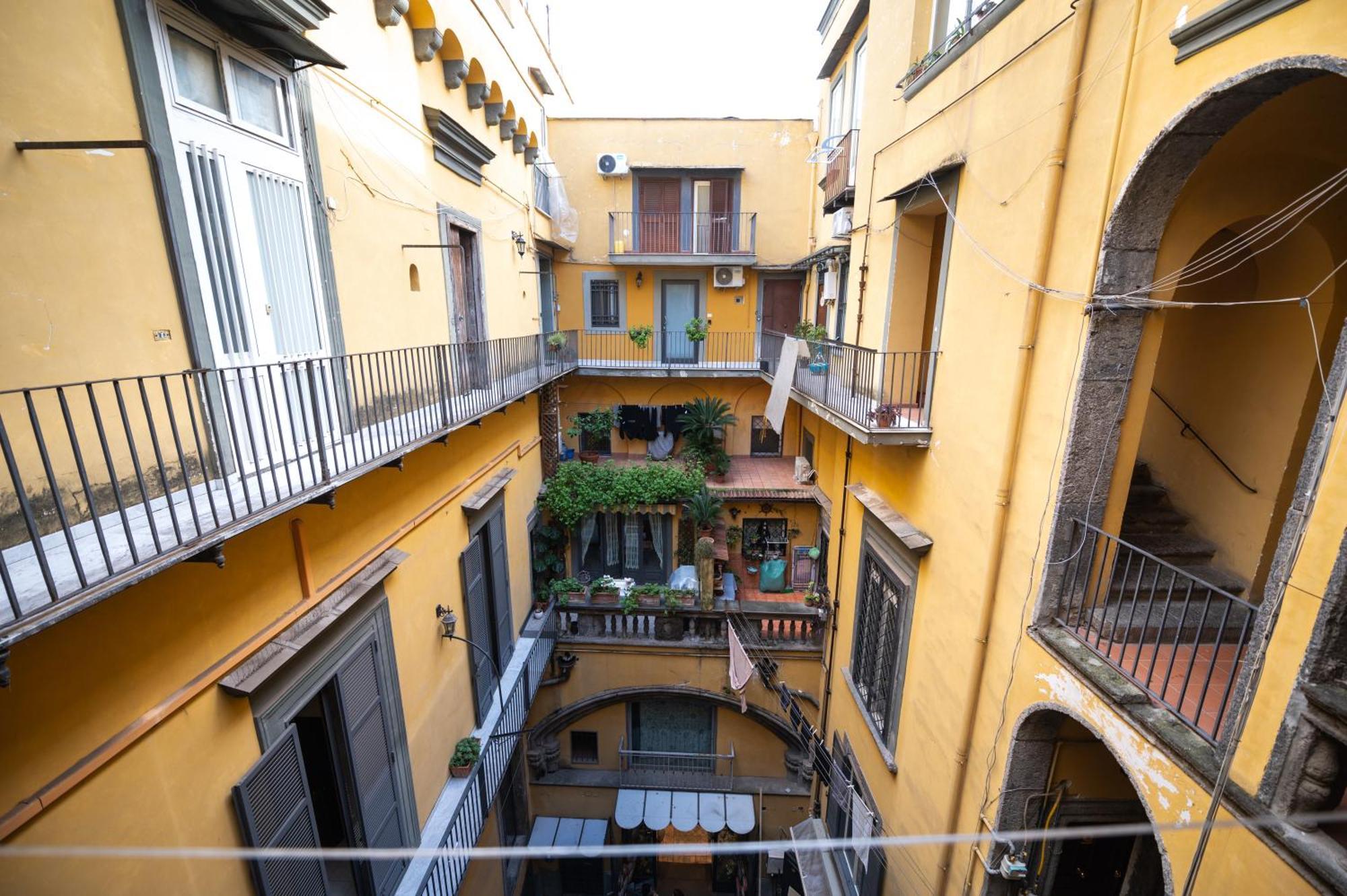 Stay Soft Apartment - Centro Storico Napoli Extérieur photo